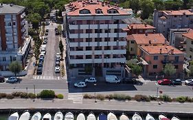 Aparthotel Capitol